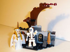 Image of Galadriel and Skeleton