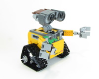 21303 WALL-E Review 07