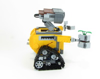 21303 WALL-E Review 08