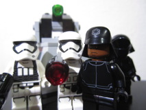 75132 First Order Battle Pack Review 16